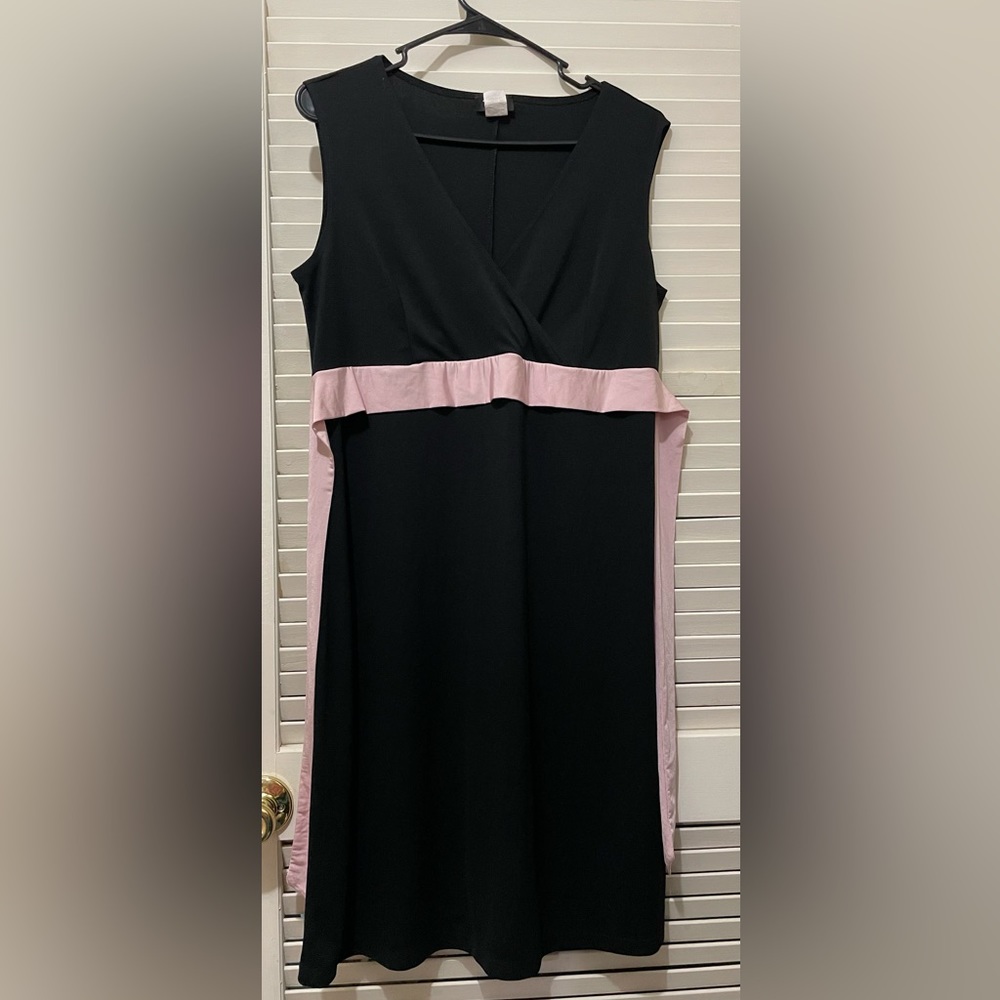 EUC Taboo’s V-Neck Black Dress